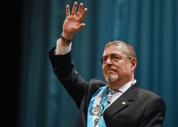 Presidente Arévalo destaca la importancia de la certeza jurídica para atraer inversiones