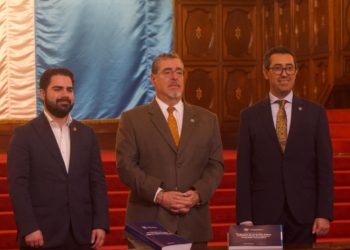 Presidente Arévalo presenta presupuesto de Q148 mil 500 millones para 2025
