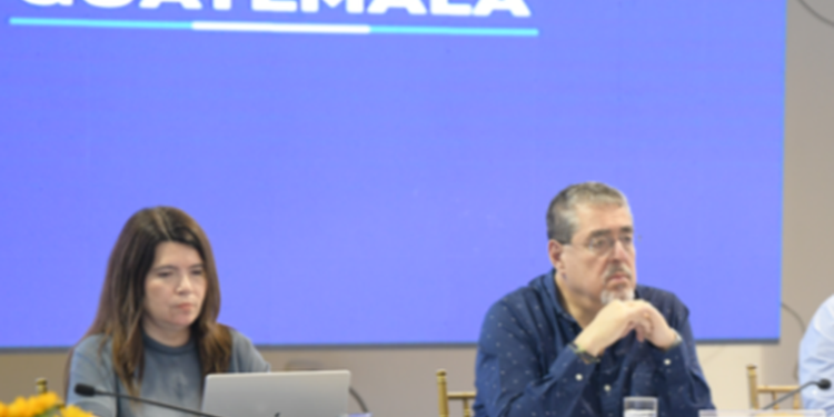 Presidente Arévalo se reúne con alcaldes de El Progreso para impulsar desarrollo regional