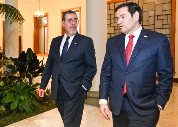 Presidente Arévalo y Marco Rubio abordan migración, narcotráfico y desarrollo en primer encuentro