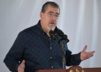 Presidente Bernardo Arévalo anuncia construcción de 7 hospitales en el país entre 2024 y 2025