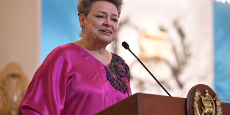 Presidente de Costa Rica asegura que Primera Dama de Guatemala se encuentra exiliada en México