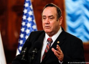 Presidente de Guatemala critica a EE.UU. por acusar a fiscal