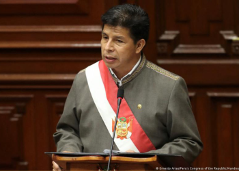 Presidente de Perú promete dejar cargo si hay pruebas de corrupción