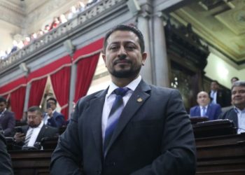Presidente del Congreso confirma continuidad de debate sobre Ley de Competencia pese a objeciones de sectores