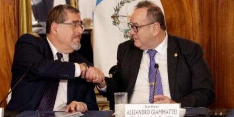 Presidente Giammattei acepta la elección del pueblo en favor de Bernardo Arévalo