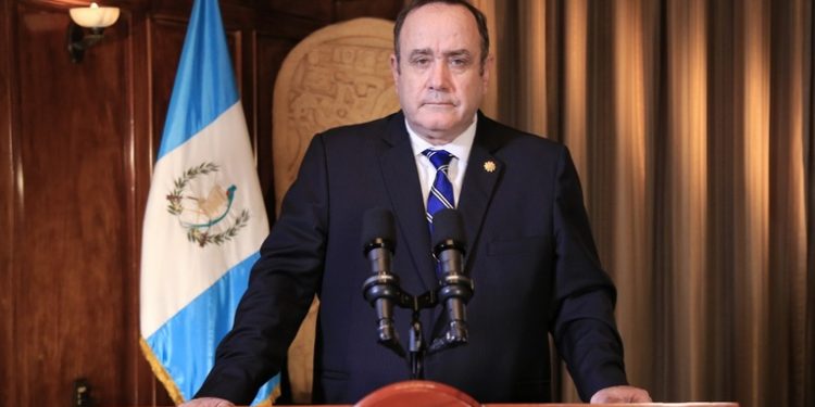 Presidente Giammattei anuncia visita a Ucrania en los próximos días
