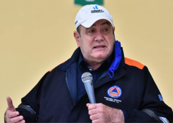 Presidente Giammattei dice que aceptará ayuda humanitaria ofrecida por El Salvador