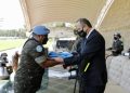 Presidente Giammattei entrega pabellón nacional a contingente militar