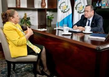Presidente Giammattei entrevista por segunda ocasión a tres aspirantes para Fiscal General