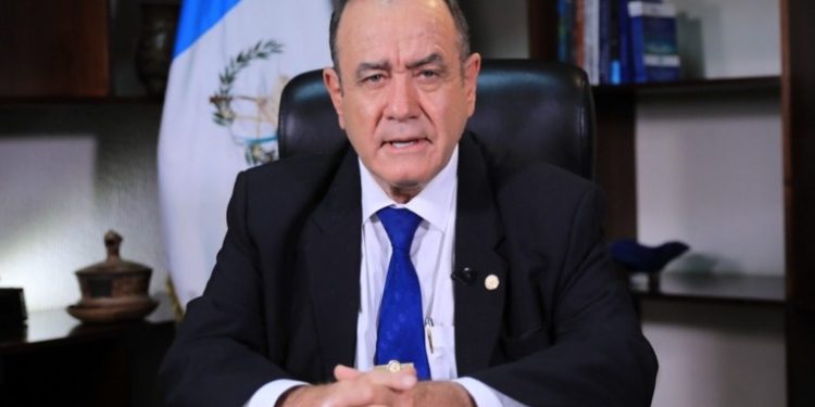 Presidente Giammattei pide a alcaldes de Chiquimula apoyar aprobación del presupuesto 2023