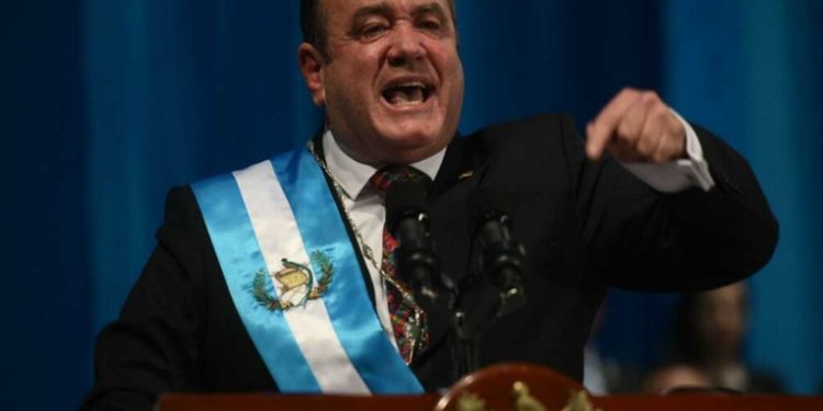 Presidente Giammattei preside la cumbre de jefes de Estado del Caribe