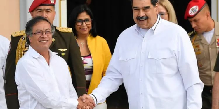 Presidente Gustavo Petro no asistirá a investidura de Maduro