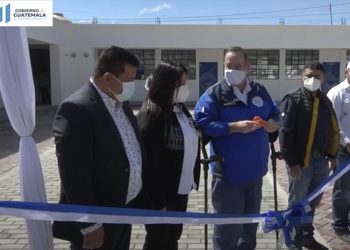 Presidente inaugura Escuela Rural Mixta