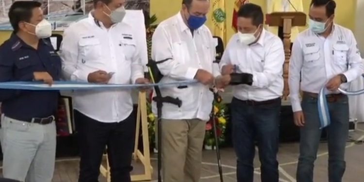 Presidente inauguró el proyecto de mejoramiento en el sistema de Agua y Alcantarillado, de San Cristóbal Cucho, San Marcos.