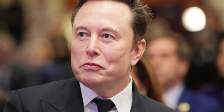 Presidente italiano reprende a Elon Musk