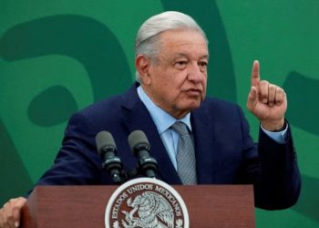 Presidente México dice no quiere relaciones comerciales con gobierno de Boluarte en Perú