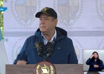 Presidente viajó a Chiquimula para inaugurar el programa de ayuda al adulto mayor