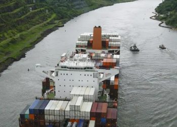 Presidentes panameños a Trump: el Canal no es negociable