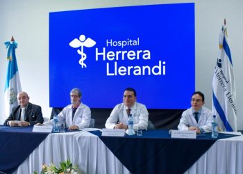 Primer trasplante de hí­gado en Hospital Herrera Llerandi es un éxito