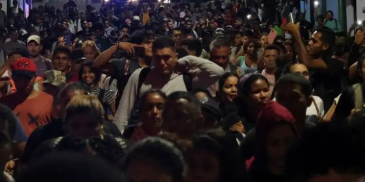 Primera caravana migrante de 2025 partió del sur de México