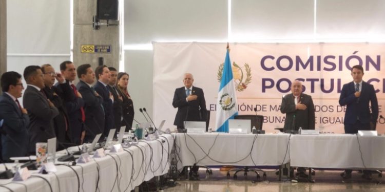 Proceso de elección de magistrados avanza con sede en Universidad Rafael Landívar y tablas de gradación