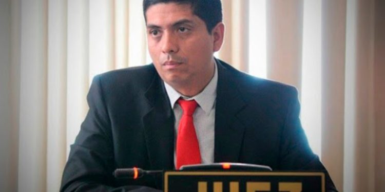 Proceso para separar a Mynor Moto como juez da inicio