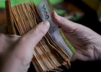 Producto Interno Bruto de Argentina cae y sube el desempleo