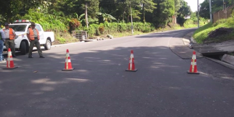 Programan cierres en ruta entre Antigua Guatemala y Escuintla para dinamitar rocasÂ  que obstaculizan el paso