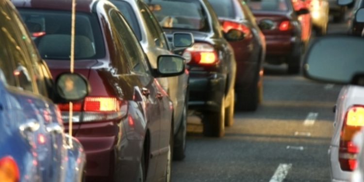 Proponen prorrogar pago del impuesto de circulación de vehículos hasta septiembre