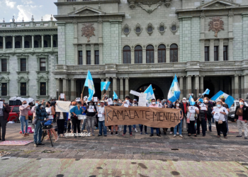Protestas alrededor del Palacio Nacional debido a la visita de Vicepresidenta de Estados Unidos.