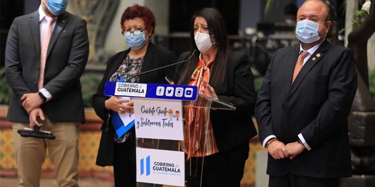 Pruebas de Covid 19 no son obligatorias para estudiantes