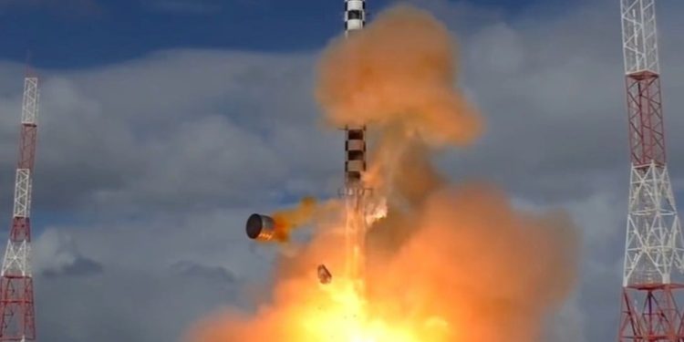 Putin anuncia que el misil más potente del mundo entrará en servicio en 2022