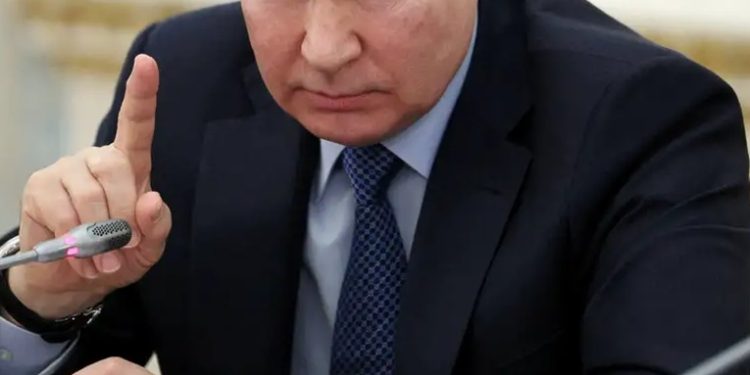 Putin conversa con sus aliados en medio de rebelión interna