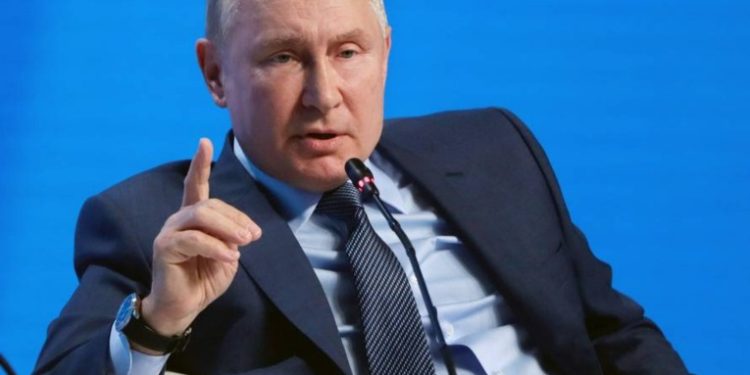 Putin: EE.UU. comete un gran error al utilizar el dólar como herramienta de sanción