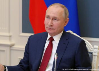 Putin firma ley para quedarse en el poder hasta 2036