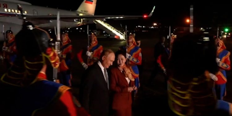 Putin llega a Mongolia en visita oficial