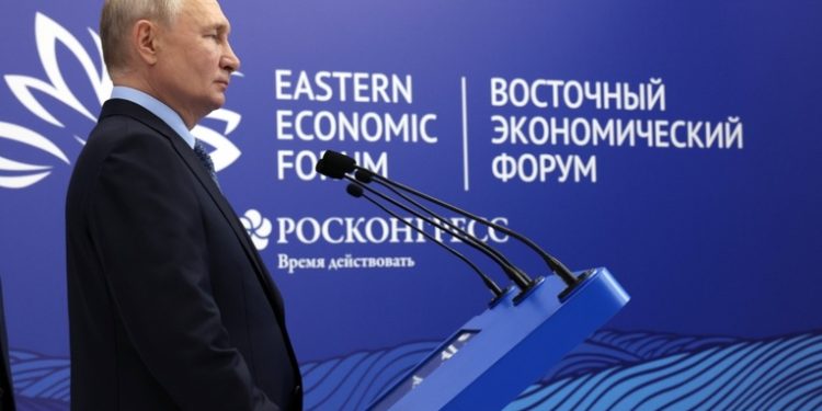 Putin pone en marcha la producción de cobre en el mayor yacimiento de Rusia