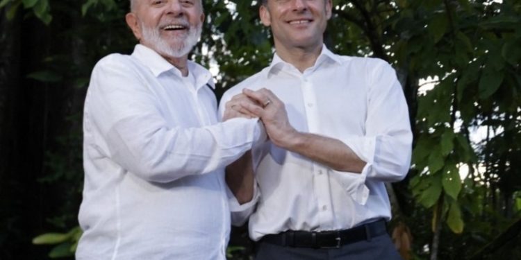 ¿Qué busca Macron con su visita de tres días a Brasil?