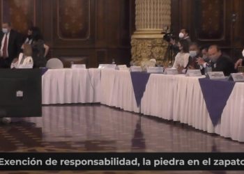 Â¿Qué está deteniendo la aprobación de la ley de exención para las vacunas?