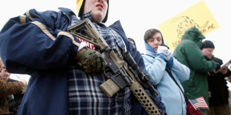 ¿Qué se necesita en EEUU para comprar un arma de fuego?