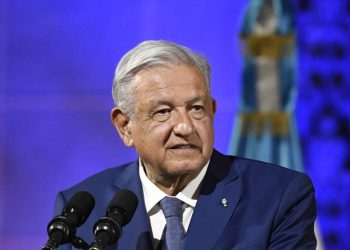 Â¡Que se vayan al carajo! López Obrador responde a las crí­ticas por la contratación de 500 médicos cubanos
