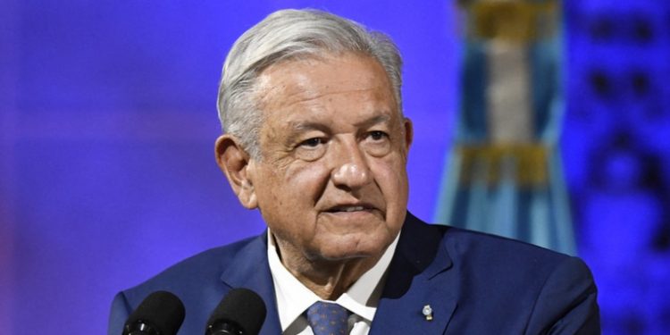 Â¡Que se vayan al carajo! López Obrador responde a las crí­ticas por la contratación de 500 médicos cubanos