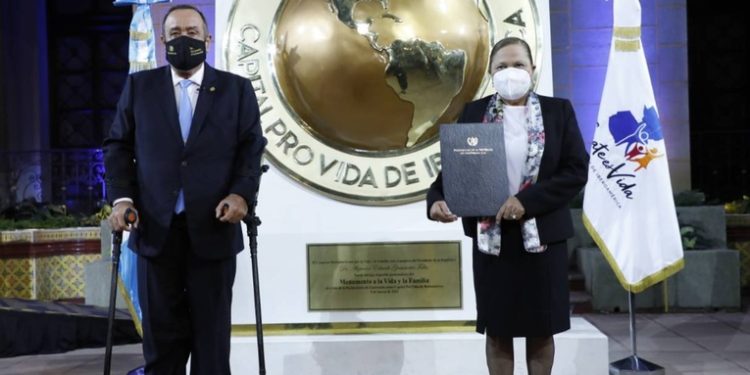 Â¿Qué significa para EEUU y la UE la reelección de la fiscal Consuelo Porras?