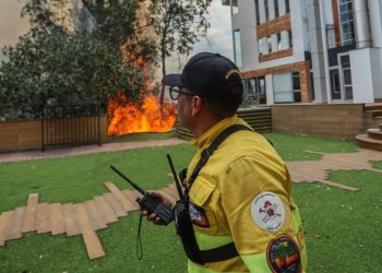 Quito decreta emergencia por múltiples fuegos forestales
