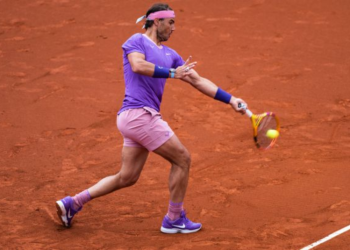 Rafa Nadal accede a cuartos de final en el Conde de Godó tras ganar a Nishikori
