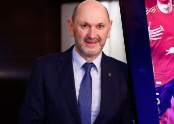 Rafael Louzán presenta su programa 'Unidos por el fútbol' con el objetivo de