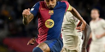 Raphinha alcanza su cénit para romper el maleficio del Barça ante el Bayern