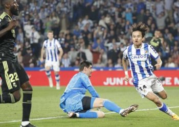 Real Sociedad 2-0 Real Madrid: el Madrid resbala en Anoeta y pone a tiro el 'alirón' del Barí§a