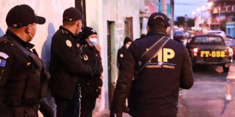 Realizan allanamientos contra el narcomenudeo en Zacapa